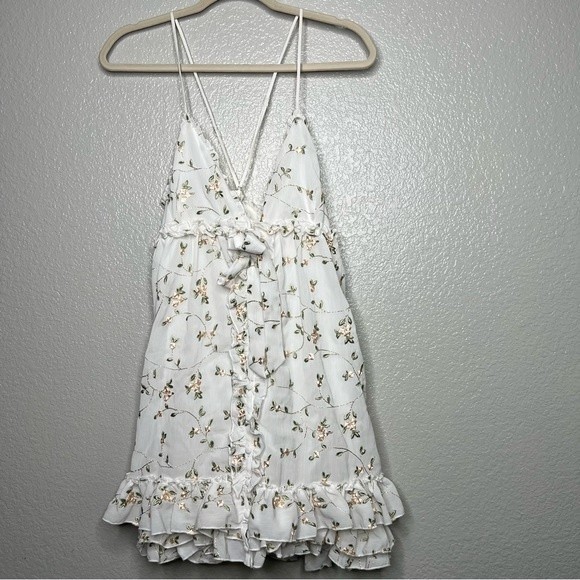 Floral White Ruffle Dress - Picture 2 of 9